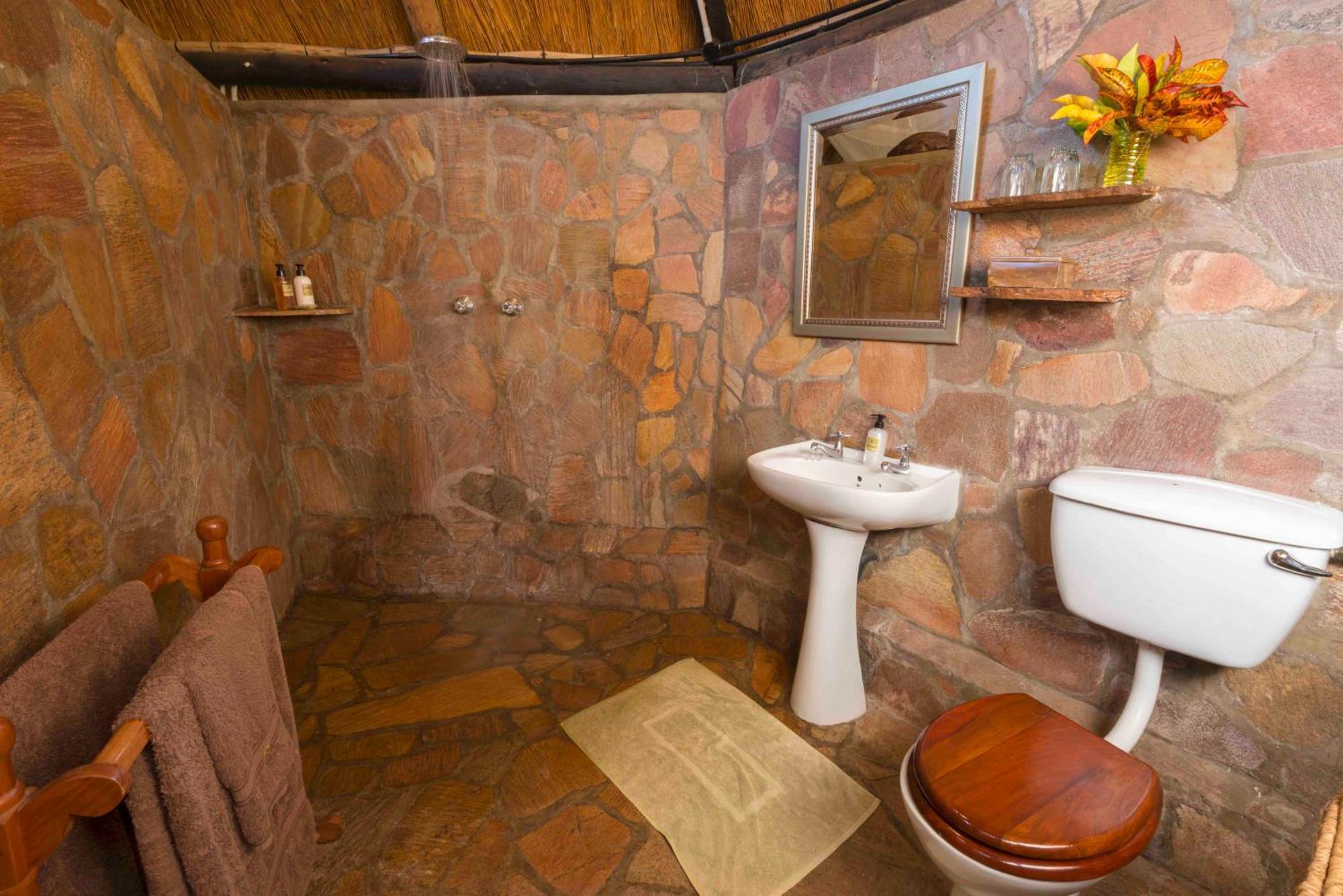 Hornbill Lodge Kariba エクステリア 写真