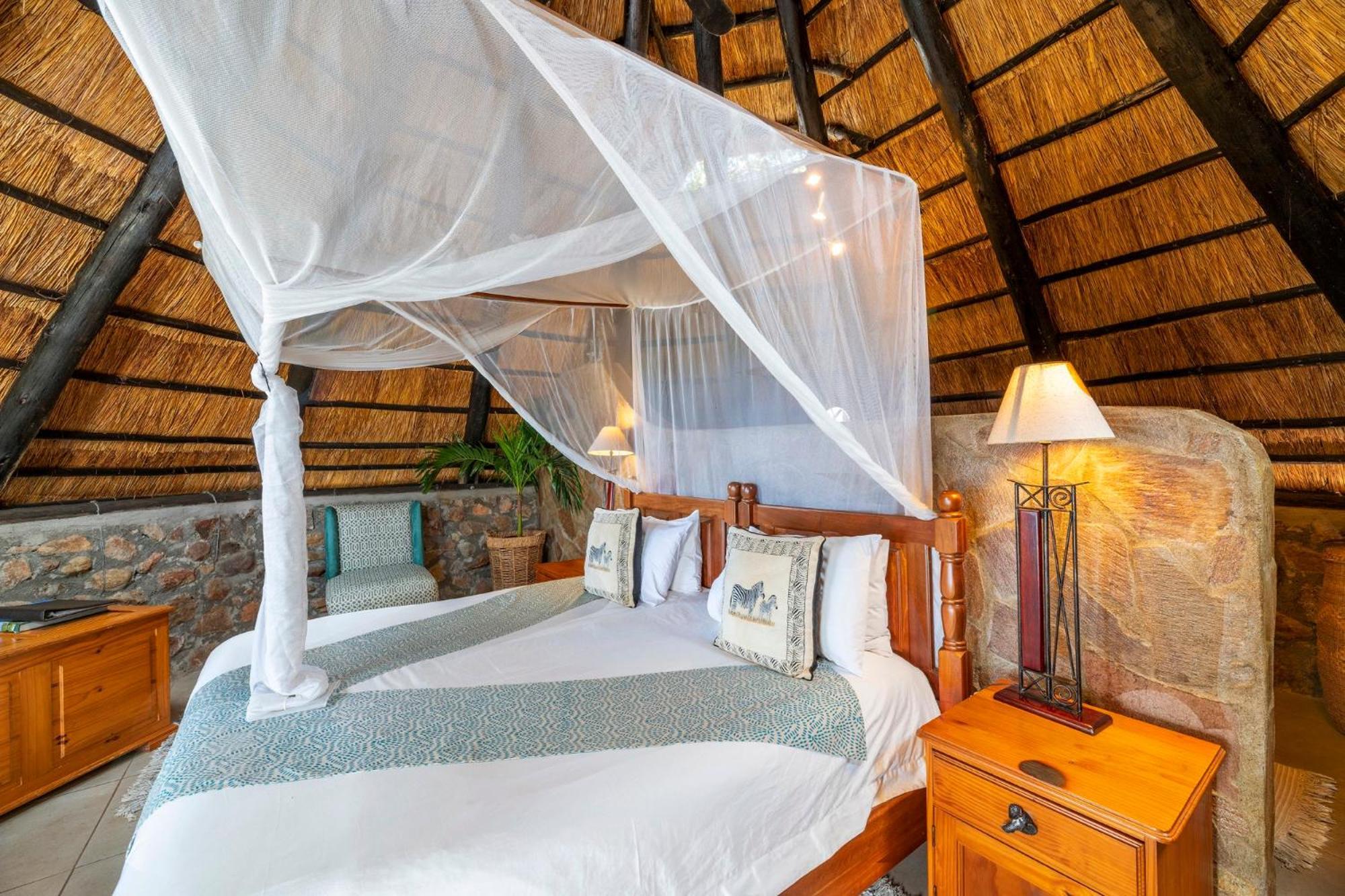 Hornbill Lodge Kariba エクステリア 写真