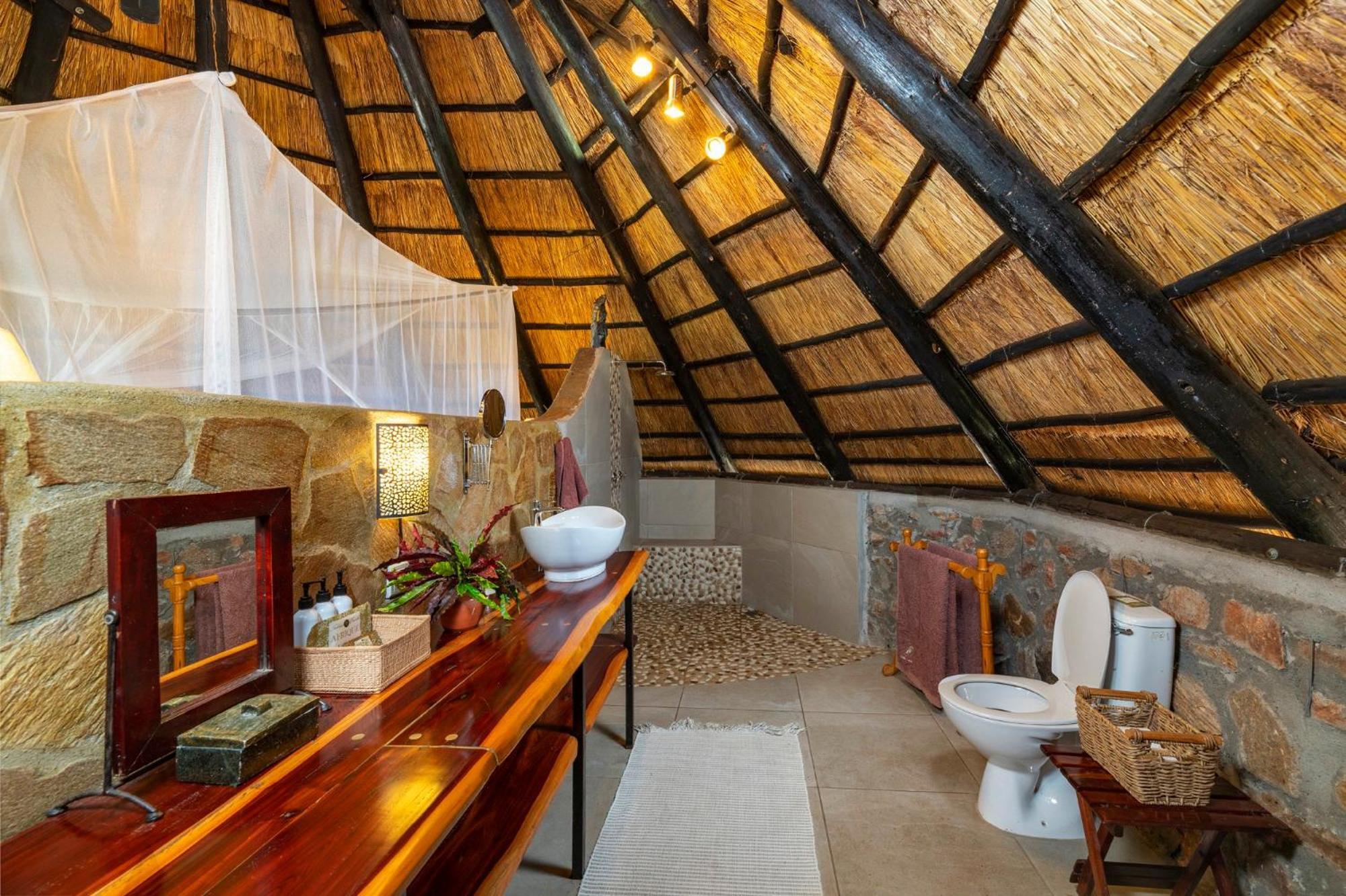 Hornbill Lodge Kariba エクステリア 写真